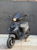 PIAGGIO ZIP 4T 2V 2017 BROM FULL OPTION MAT ZWART, Ophalen, Maximaal 45 km/u, Zip, Zo goed als nieuw