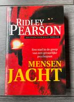 Mensenjacht - Ridley Pearson perfecte staat topprijs !, Boeken, Thrillers, Zo goed als nieuw, Ophalen