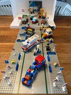 Vintage Lego Politie,ziekenwagen 15 minifig & 3x grondplaat., Kinderen en Baby's, Speelgoed | Duplo en Lego, Ophalen of Verzenden