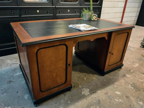 Vintage/Antiek houten bureau, Brocante werkplek, Antiek en Kunst, Antiek | Kantoor en Zakelijk, Ophalen