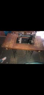 Antik  naaivoetmachine, Antiek en Kunst, Ophalen of Verzenden