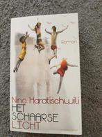 Het schaarse licht - Nino Haratischwili, Wereld overig, Nino Haratischwili, Ophalen of Verzenden, Zo goed als nieuw