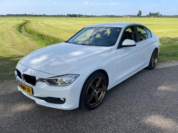 BMW 320i EDE High Executive; o.a. carplay, camera, trekhaak beschikbaar voor biedingen