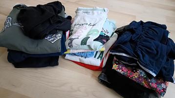 Groot meisjes kleding pakket 128/134 Zomer beschikbaar voor biedingen