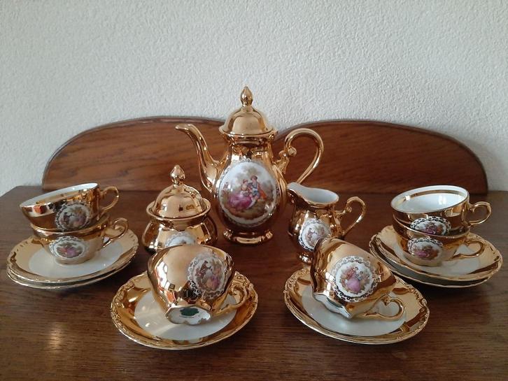 porseleinen mokka servies, Antiek en Kunst, Antiek | Servies compleet, Ophalen