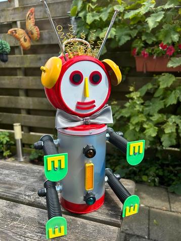 Robin de Robot Bassie en Adriaan robot beschikbaar voor biedingen