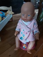 Babypop met potje, Ophalen of Verzenden, Zo goed als nieuw, Babypop