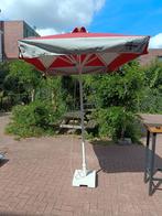 Parasol inclusief voet, Ophalen, Gebruikt, 1 tot 2 meter