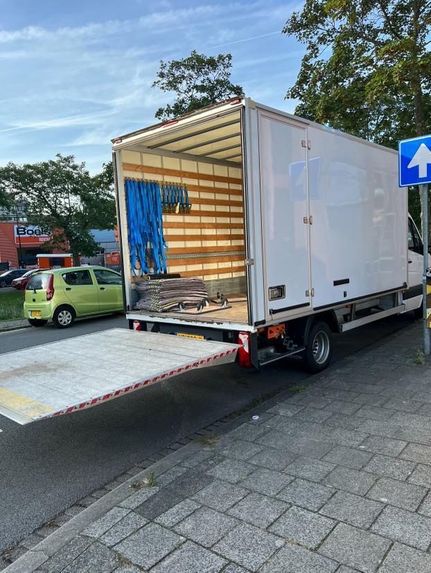 Verhuiswagen verhuur kilometer vrij voor maar 125 euro., Diensten en Vakmensen, Verhuizers en Opslag