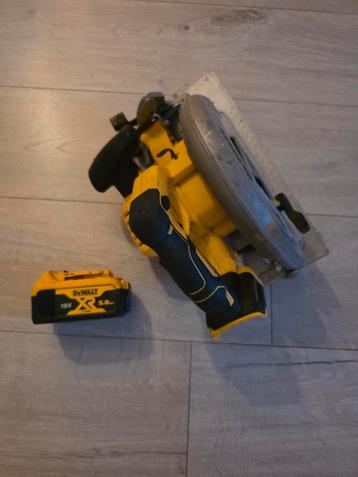 Dewalt XR Cirkelzaag met Accu beschikbaar voor biedingen