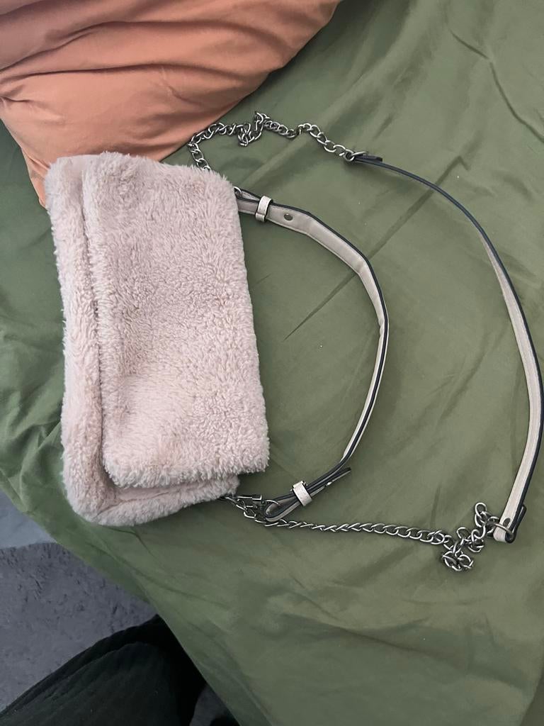 Nieuwe beige schoudertas met ketting, Ophalen of Verzenden, Nieuw, Beige, Schoudertasje