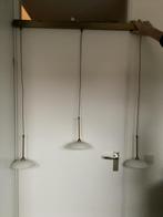 Mooie, Messing Hanglamp, met drie matglazen kapjes, Ophalen of Verzenden, Zo goed als nieuw, Minder dan 50 cm
