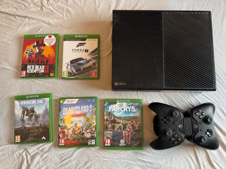 Xbox One met 2 controllers en spellen, Spelcomputers en Games, Spelcomputers | Xbox One, Gebruikt, Xbox One, 500 GB, Met 2 controllers