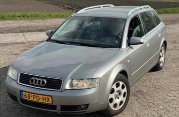 Audi A4 1.8 T Avant 120KW 2004 Grijs met afneembaar trekhaak beschikbaar voor biedingen