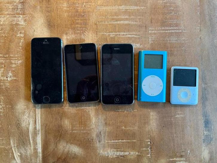 Diverse collectie iPhones en iPods - geen idee of ze werken, Audio, Tv en Foto, Mp3-spelers | Apple iPod, Gebruikt, Classic, 2 tot 10 GB
