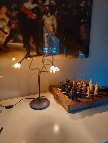 TIFFANY TAFEL OF BURO LAMP VINTAGE ZIE BESCHRIJVING  beschikbaar voor biedingen