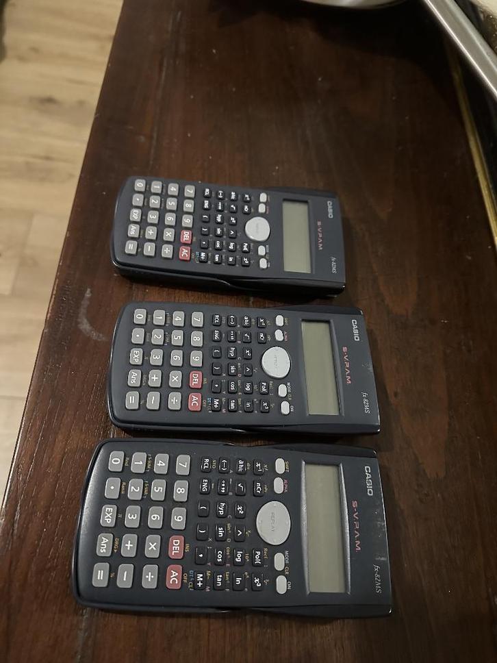 3 rekenmachines, Diversen, Rekenmachines, Zo goed als nieuw, Grafische rekenmachine, Ophalen of Verzenden