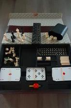 Veel spelletjes in kunstleren etui, leuk voor in de koffer!, Hobby en Vrije tijd, Gezelschapsspellen | Bordspellen, Ophalen of Verzenden