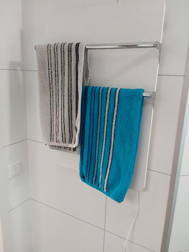 Elektrische Handdoekradiator Badkamer, Huis en Inrichting, Kachels, Gebruikt, Hangend, Overige soorten, Elektrisch, Ophalen