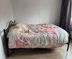 Stalen bed hemelbed 180 cm, Huis en Inrichting, Slaapkamer | Bedden, Ophalen, Tweepersoons, Zo goed als nieuw, 180 cm