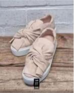 Kenneth Cole - Prachtige leren sneakers maat 39 - Nieuw €120, Kenneth Cole, Nieuw, Ophalen of Verzenden, Sneakers of Gympen