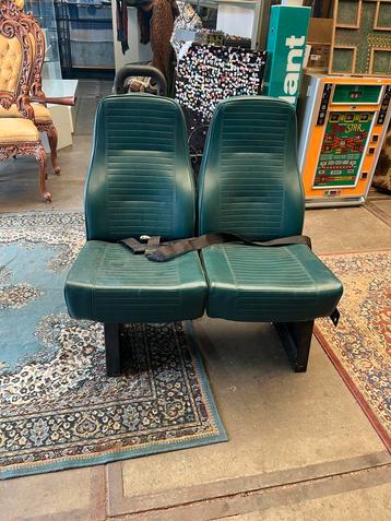 Vintage busstoelen  - Groen beschikbaar voor biedingen