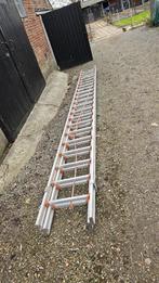 Aluminium ladder - uitschuifbaar, Doe-het-zelf en Verbouw, Ophalen, Gebruikt, Ladder, Opvouwbaar of Inschuifbaar