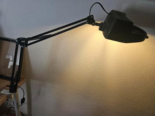 Loeplamp zwart, Hobby en Vrije tijd, Vergrootglazen, Loepen en Loeplampen, Zo goed als nieuw, Loeplamp, Ophalen of Verzenden
