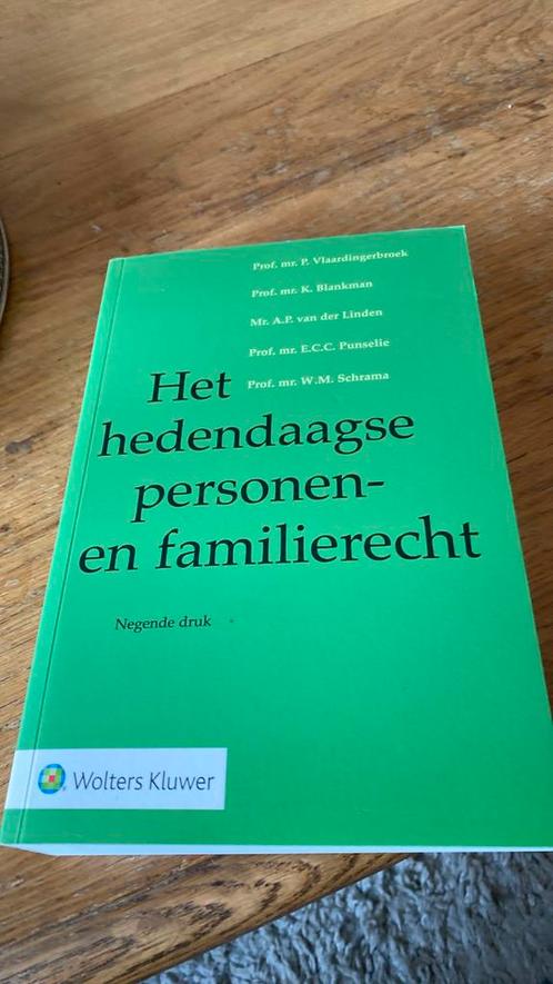 Het hedendaagse personen- en familierecht, Boeken, Studieboeken en Cursussen, Zo goed als nieuw, Ophalen