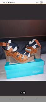 Sleehak sandalen, Ophalen of Verzenden, Zo goed als nieuw, Blauw, Sandalen of Muiltjes