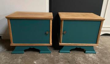 Set vintage nachtkastjes gerestyled in mat patrol. beschikbaar voor biedingen