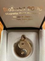 BioStabil 2000 zilveren hanger met goud, Overige voorstellingen, Verzenden, Zo goed als nieuw, Zilver