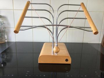 Kookboekenstandaard van beukenhout en metaal, stevig! beschikbaar voor biedingen