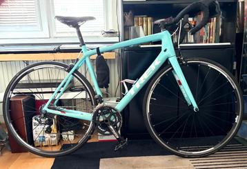 Renfiets Trek Madone four series Carbon 56 cm beschikbaar voor biedingen