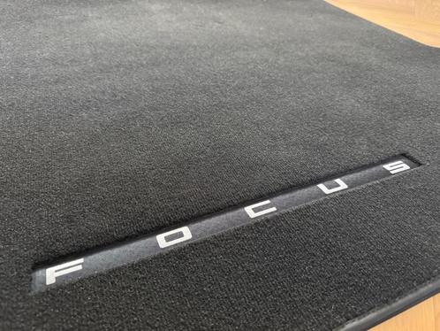 Kofferbakmat en kledinghanger Ford Focus Wagon, Auto diversen, Kofferbakmatten, Zo goed als nieuw, Ophalen