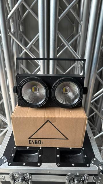 2100RGBW led blinder stroboscoop beschikbaar voor biedingen