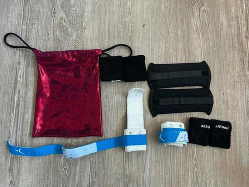 Leertjes, polsbandjes, gewichten en turntasje, Sport en Fitness, Turnen, Zo goed als nieuw, Materiaal, Ophalen of Verzenden