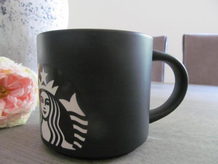 Starbucks 2017 Mug Black 414 ml, Huis en Inrichting, Keuken | Servies, Zo goed als nieuw, Overige stijlen, Keramiek, Ophalen of Verzenden