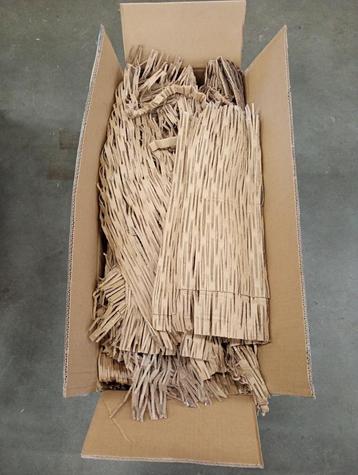 Opvulmateriaal,  Karton Matten, Shredder karton, 7 Kg beschikbaar voor biedingen