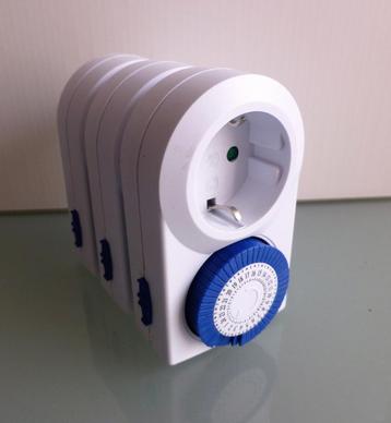 Drie goedwerkende tijdschakelaars beschikbaar voor biedingen