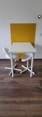 Kindertafel + in hoogte verstelbare stoelen, Kinderen en Baby's, Ophalen, Gebruikt, Stoel(en)