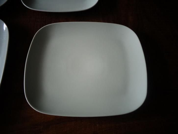 Villeroy & Boch Vivo, 4 rechthoekige borden, wit, Huis en Inrichting, Keuken | Servies, Zo goed als nieuw, Bord(en), Effen, Porselein