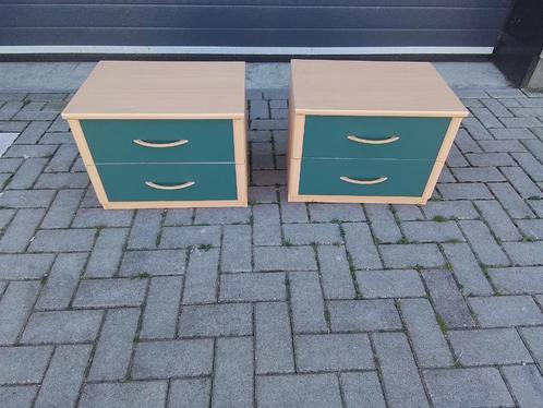 2 x Nachtkastje 2 laden, Huis en Inrichting, Slaapkamer | Nachtkastjes, Gebruikt, Minder dan 55 cm, Minder dan 45 cm, Hout, Ophalen of Verzenden