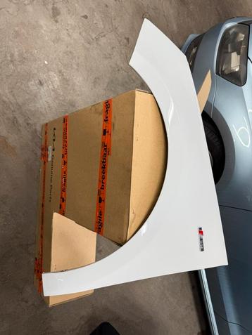 Zijscherm LV Audi A1 wit 8X0 821 471 A beschikbaar voor biedingen