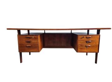 Prachtig vintage Kai Kristiansen design directie bureau beschikbaar voor biedingen