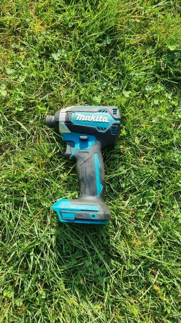 Makita dtd 153 slagschroevendraaier  beschikbaar voor biedingen