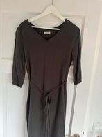 Zuss jurk olijfgroen maat S, Kleding | Dames, Jurken, Ophalen of Verzenden, Zo goed als nieuw, Knielengte, Maat 36 (S)