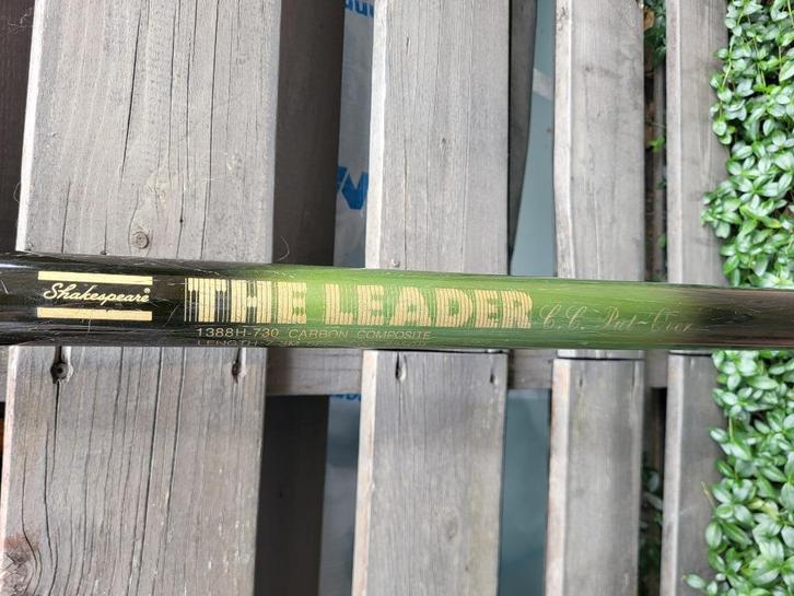 Te Koop Shakespeare hengel 7,3 meter, Watersport en Boten, Hengelsport | Witvissen, Gebruikt, Vaste hengel, Ophalen