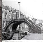 Woerden, de Rijn wordt gedempt in 1960 origineel fotoknipsel, Verzamelen, Foto's en Prenten, Verzenden