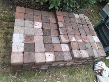 Cobbelstones; Gratis beschikbaar voor biedingen